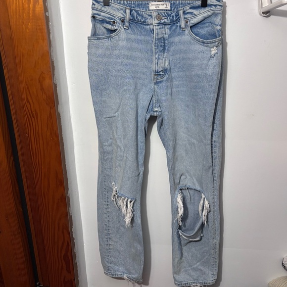 A&F The Dad high rise distressed jeans - Picture 3 of 6